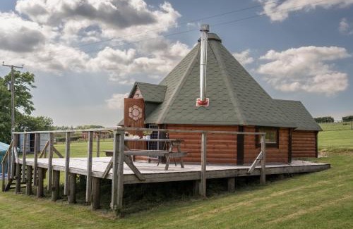 Okehampton Apartment | Discover Exmoor Lodge: Child-Friendly 4-Star Retreat