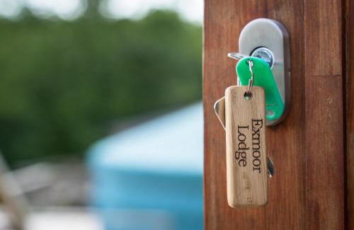 Okehampton Apartment | Discover Exmoor Lodge: Child-Friendly 4-Star Retreat