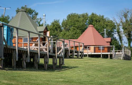 Okehampton Apartment | Discover Exmoor Lodge: Child-Friendly 4-Star Retreat