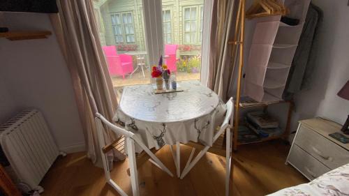 Withypool Bed & Breakfast | Elegant Mole End: 4-Star Pet-Friendly Retreat with Dining