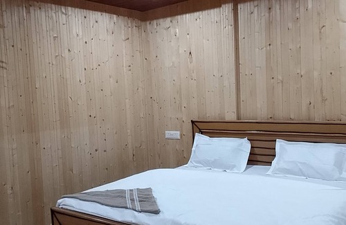 Narainkoti Hotel | Exotic Mount View