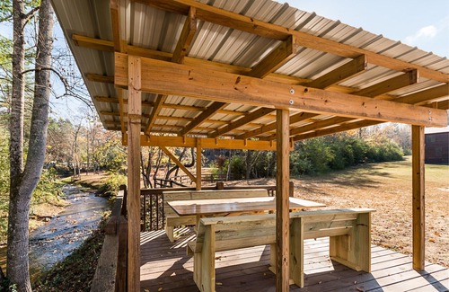 Hemp Cabin | Inviting Log Cabin Oasis with Mountain Views and Creek Access