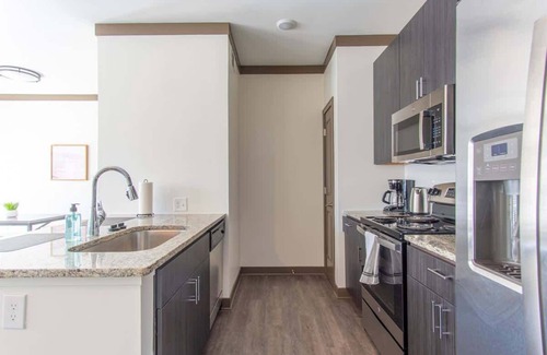 Middletown Apartment | Modern 1BR Suite with Pool, Pet-Friendly & Gym Access