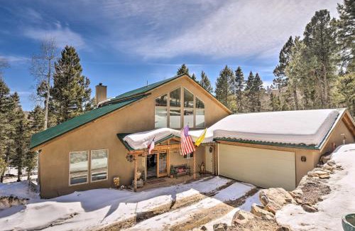 Angel Fire House | Inviting Angel Fire Retreat near Fishing with Spa Access!