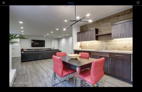 North Star House | Impressive Executive Home Near Westchester Lagoon