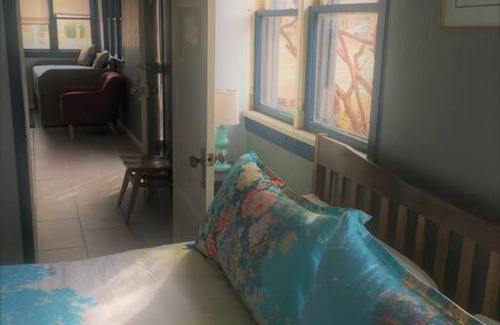Clarkdale Apartment | Pet-Friendly Ground Floor Pensione with Family Comfort