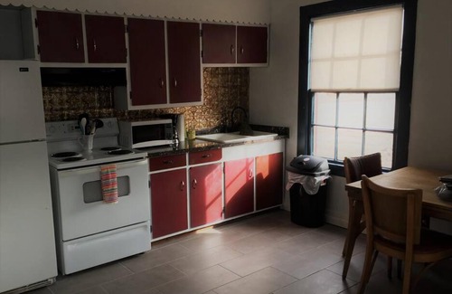 Clarkdale Apartment | Pet-Friendly Ground Floor Pensione with Family Comfort