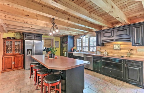 New Providence House | Spacious 4,000 Sq Ft House Near Lancaster - Guest Rated 9.8