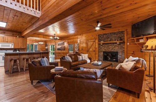 Banner Elk Cabin | Premier Log Home with Private Swimming Hole & Spa Amenities
