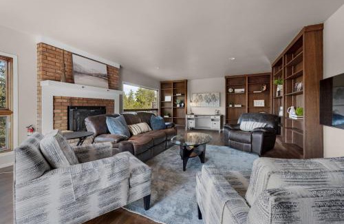 Woodmoor House | Inviting Monument Home with Hot Tub and Mountain Views