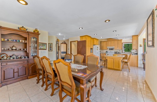 East Wenatchee House | Elegant Spanish-Style Retreat with Two Decks and Fast WiFi