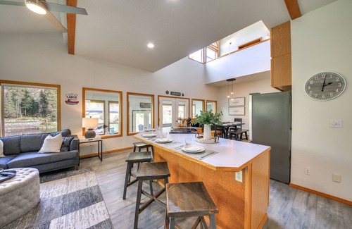 Sagle House | Waterfront Escape with Kayaks & Stunning Views - Rated 9.8