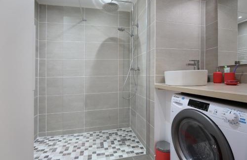 Croix de Pierre Apartment | Exquisite Les Oustalous: Pool, Parking & High Guest Ratings