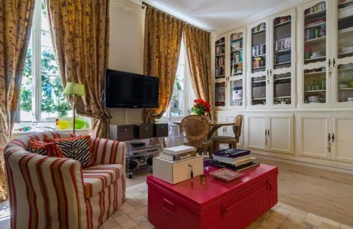 Quartier du Gros-Caillou Apartment | Unforgettable Parisian Experience - Best Central Location Await
