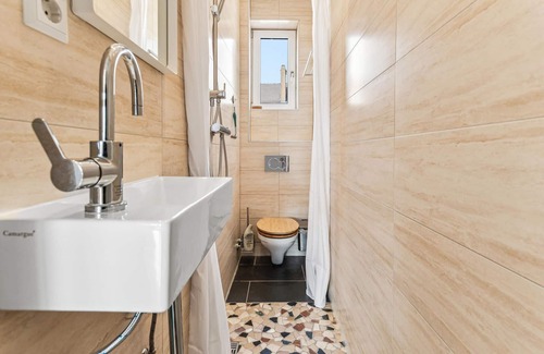 Karlsruhe City Centre Apartment | Unwind in a Delightful Karlsruhe Vacation Apartment
