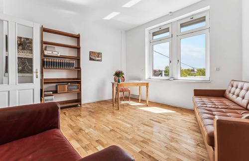 Karlsruhe City Centre Apartment | Unwind in a Delightful Karlsruhe Vacation Apartment