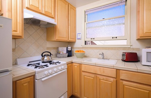 Cow Hollow Hotel | Experience a Tranquil Oasis at Marina Motel -San Francisco's Best Kept Secret!