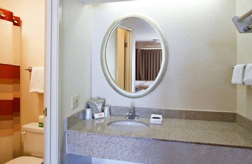 Bowmansville House | Experience a Weekend of Fun! Pet-friendly, FREE Parking, Near Glen Falls!