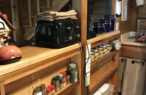 Craig Cabin | Discover Alaska's Cozy Retreat with Oceanfront Views