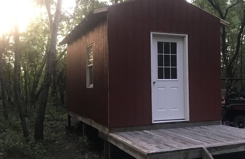 Euclid Cabin | Discover Your Rustic Family-Friendly Retreat Today!