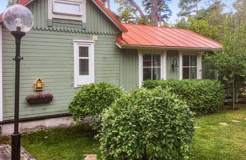 Stavsnas House | Discover Blissful Retreats on Fågelbrolandet's Shores