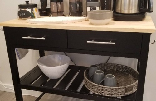 Quincy House | Discover Lake Point: Pet-Friendly Retreat with Top Reviews