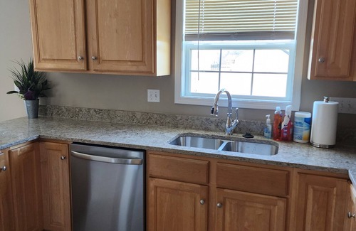 Carterville House | Ideal Open Concept Home with Hot Tub & Spa in So IL