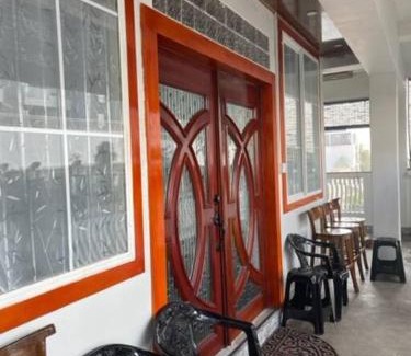 Bambalapitiya Apartment | Discover Colombo Like a Local with Pet-Friendly Comfort