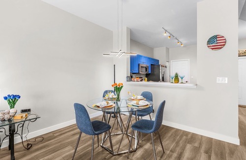 Metro Park Condo | Experience Comfort and Convenience - Condo Pine Oak Nook - Roelens