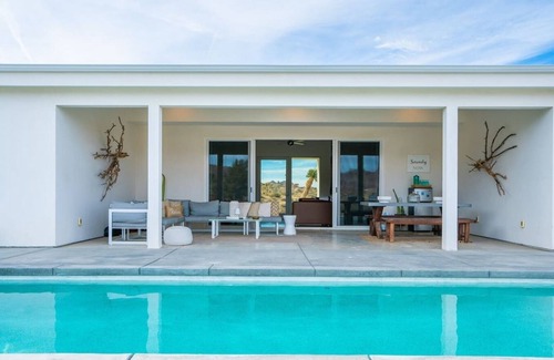 Joshua Tree Villa | Pet-Friendly Retreat Near Joshua Tree National Park
