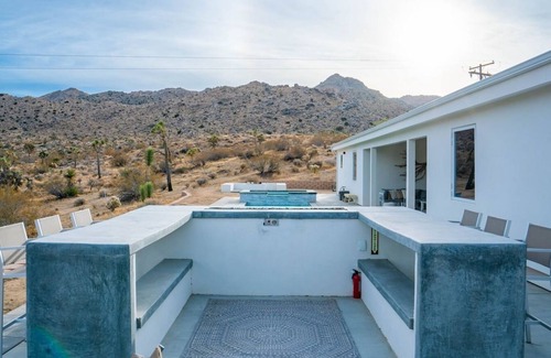 Joshua Tree Villa | Pet-Friendly Retreat Near Joshua Tree National Park
