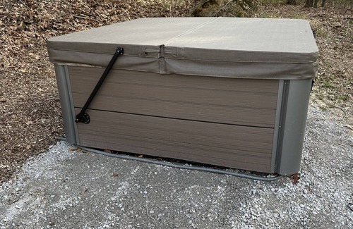 Carterville RV Rental | Indulge in Glamping with Private Hot Tub and Lake Access