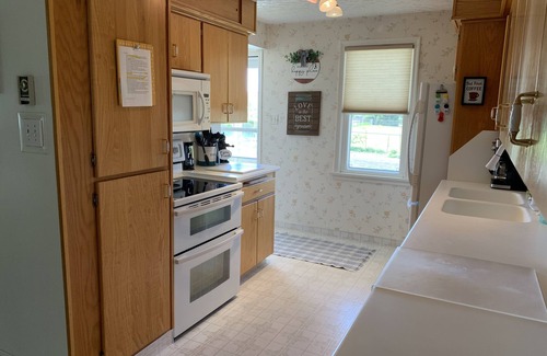 Price House | Tranquil Getaway - Experience Country Living Awaits