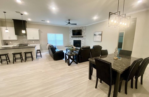 Kemah House | Discover Kemah: Gorgeous 3-Bedroom Retreat with Family Amenities