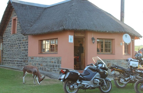 Umtshezi Cottage | Experience Authentic Farm Life in a Unique Getaway
