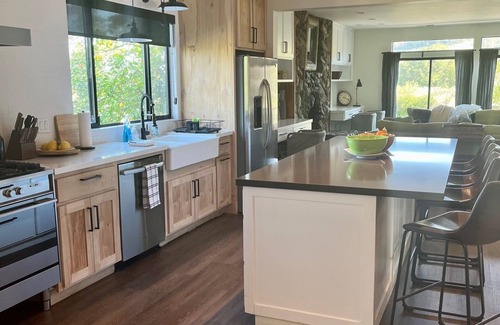 Healdsburg House | Discover Limerick Lane Cellars: A Vineyard Retreat Experience