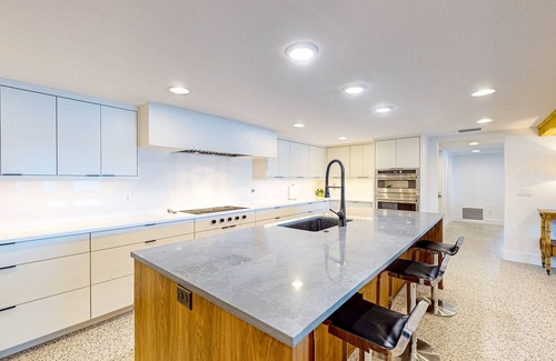 Mount Dora House | Discover Lakefront Paradise: A Perfect Spring Retreat