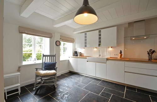 Midlum House | Relax at Reethus Dörpsend House 2 with Oceanfront Views