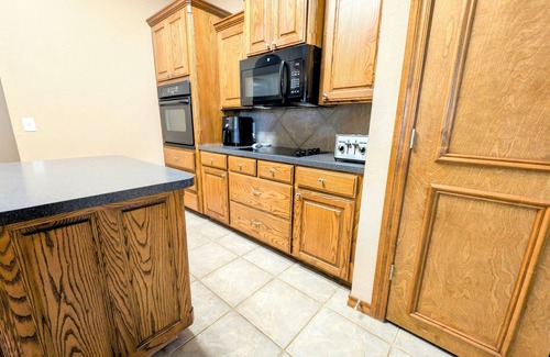 Norman House | Experience Norman living near University