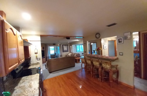 Ormond Beach House | River Front House: Pet-Friendly Escape by Park and Boat Ramp