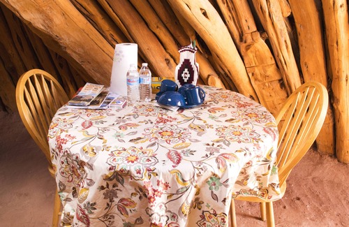 Cameron Bed & Breakfast | Discover a Traditional Navajo Hogan Near Grand Canyon