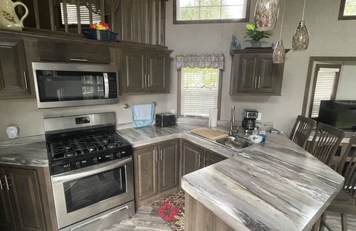 Lilliwaup House | Scenic Tiny Home with Hot Tub & Breathtaking Hood Canal View