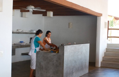 La Union de Isidoro Montes de Oca House | Experience real beach life where your only view is endless beach and surf