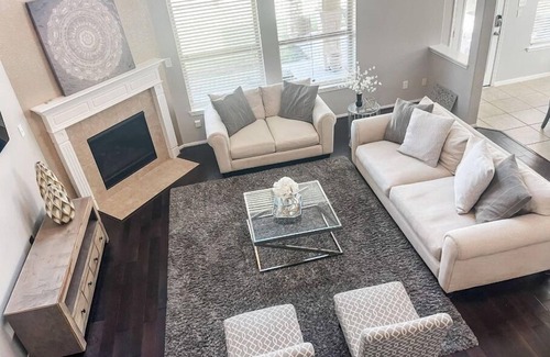 Willow House | Family-Friendly Retreat: Relax and Unwind Together