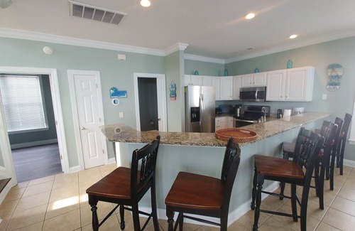 Myrtle Beach House | Beach House Retreat: Steps from Ocean with Amazing Amenities
