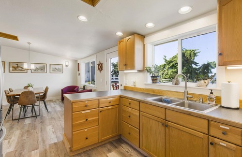 Sequim House | Unforgettable Oceanfront Views & Comfort in Newly Renovated Home