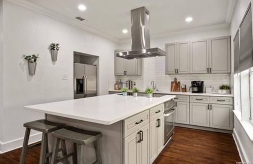 Highland Park Cottage | Discover Tranquility in a Downtown 4BR/3BA Retreat