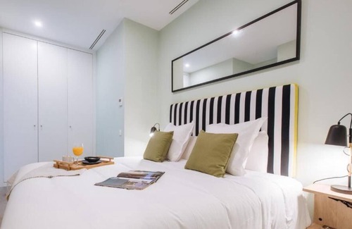 San Gil Apartment | Experience Sevilla Culture! 2 Stunning Units, minutes’ drive to Alcazar Palace