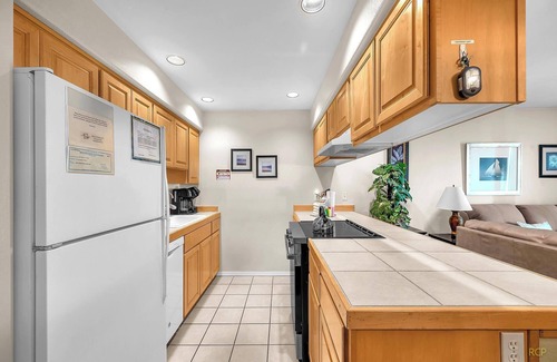 Lincoln City Condo | Oceanfront Retreat with Beach Access at Siletz Bay