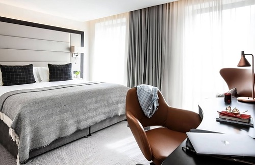 City Centre Dublin Hotel | Indulge in Relaxing Moments Near Phoenix Park